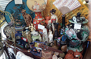 A Little Antique Antiques & Collectables